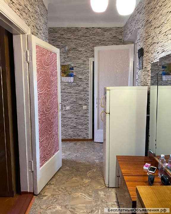 Квартира в Севастополе (Рабочая, Надеждинцев) 2 комнаты, 10.2 и 17.8 м.кв., коридор 8.4