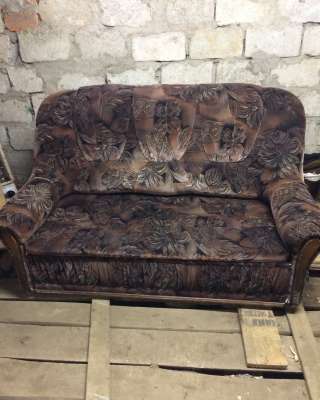 Диван продаю
