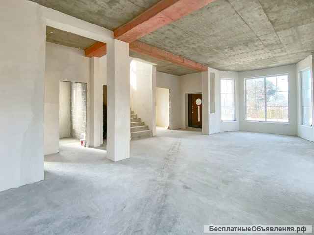 3-этажный дом в Сочи на участке с ровным ландшафтом