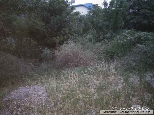 Участок у моря в Ялте