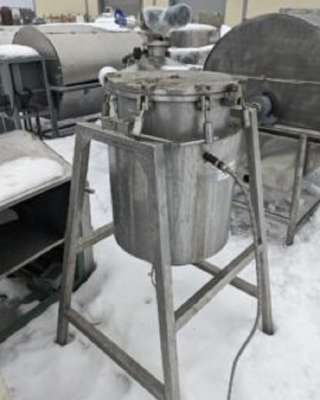 Емкость нержавеющая, объем 0,04 куб.м., рубашка, УФН-120, инв 12893