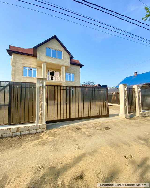 3-этажный дом в Сочи под чистовую отделку