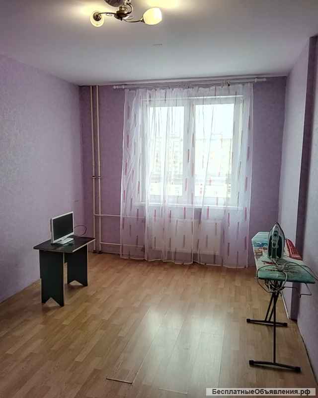 Трехкомнатная квартира на Колпинском шоссе д. 34, корп. 1, поселок Шушары (Славянка).