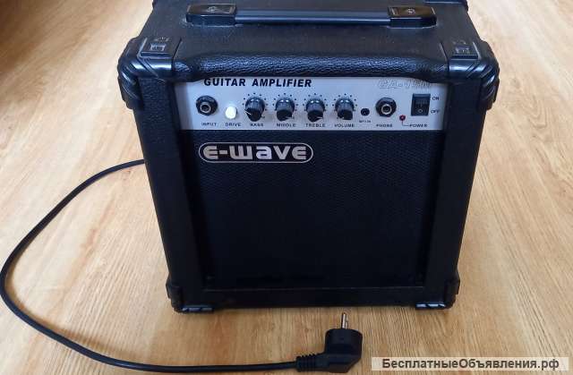 Гитарный комбоусилитель E-Wave GA - 15 M 15 ватт