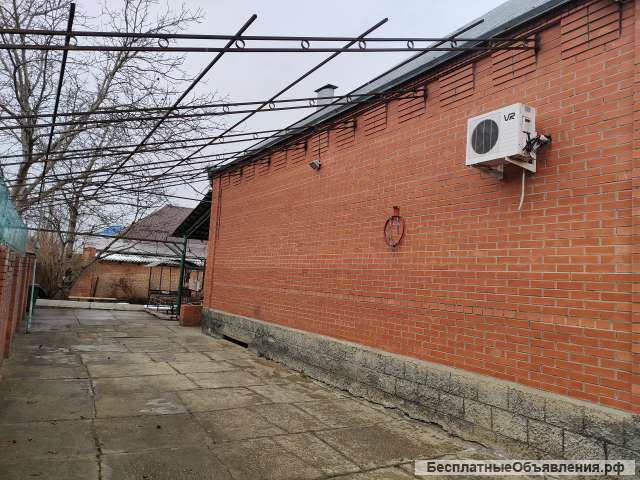 Дом на двух хозяев