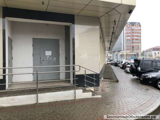 Коммерция в центре города, цоколь