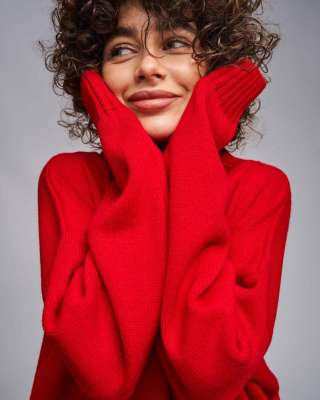 Стильный красивый свитер