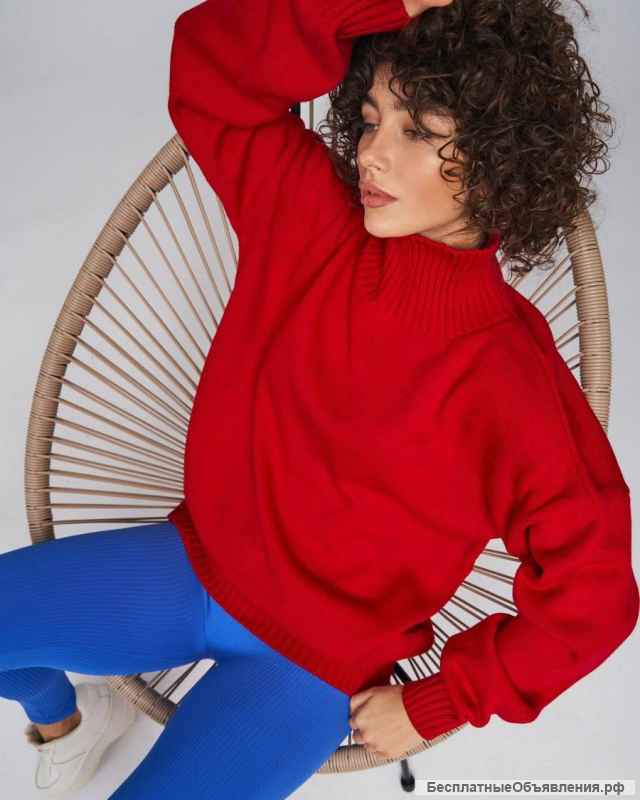 Стильный красивый свитер