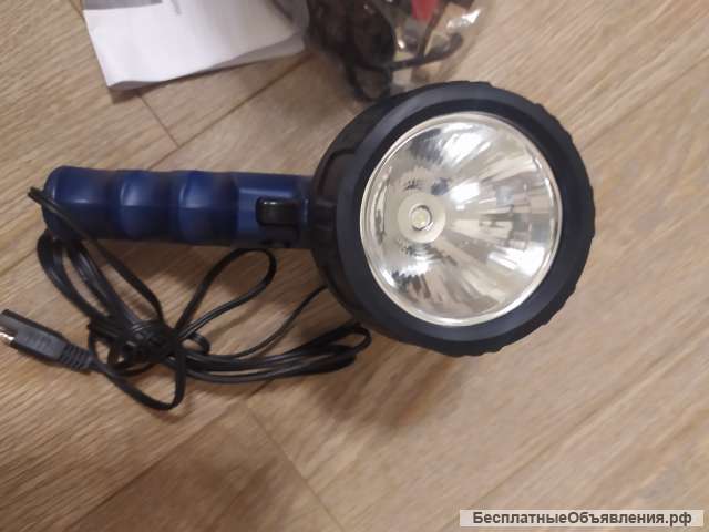 Фонарь-прожектор автомобильный