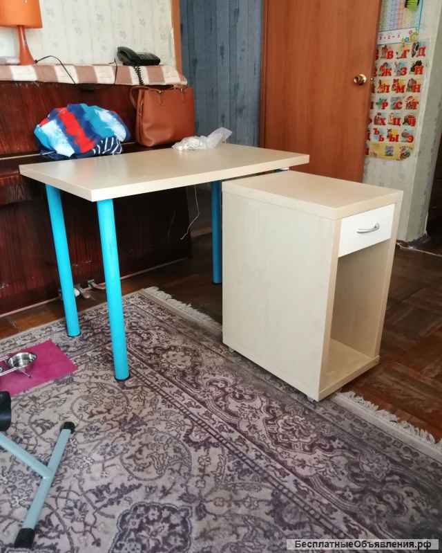Компьютерный стол IKEA с подсветкой