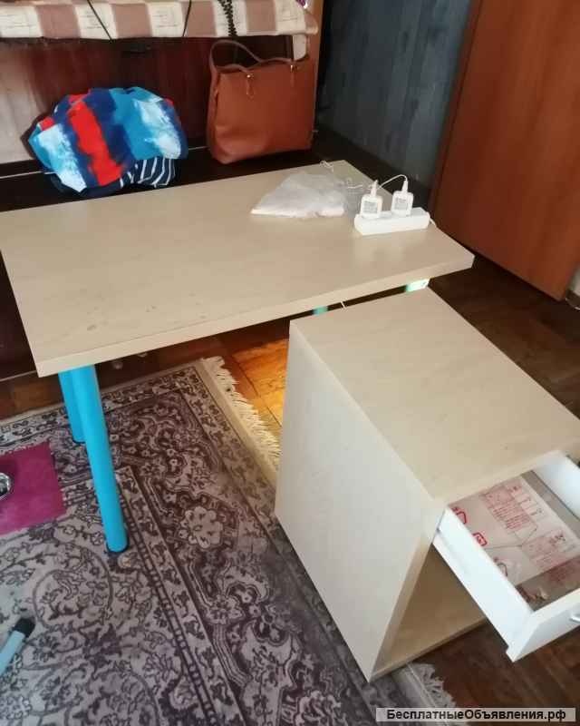 Компьютерный стол IKEA с подсветкой