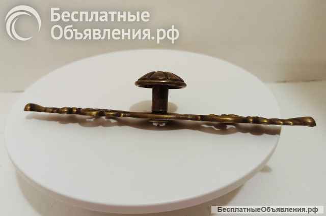 Мебельная ручка кнопка. Бронза с планкой