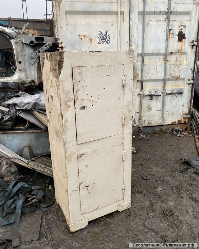 Шкаф металлический