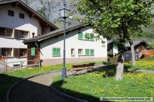 Шале GASSUSSTUTZ, каменный дом в Вале с 4 квартирами