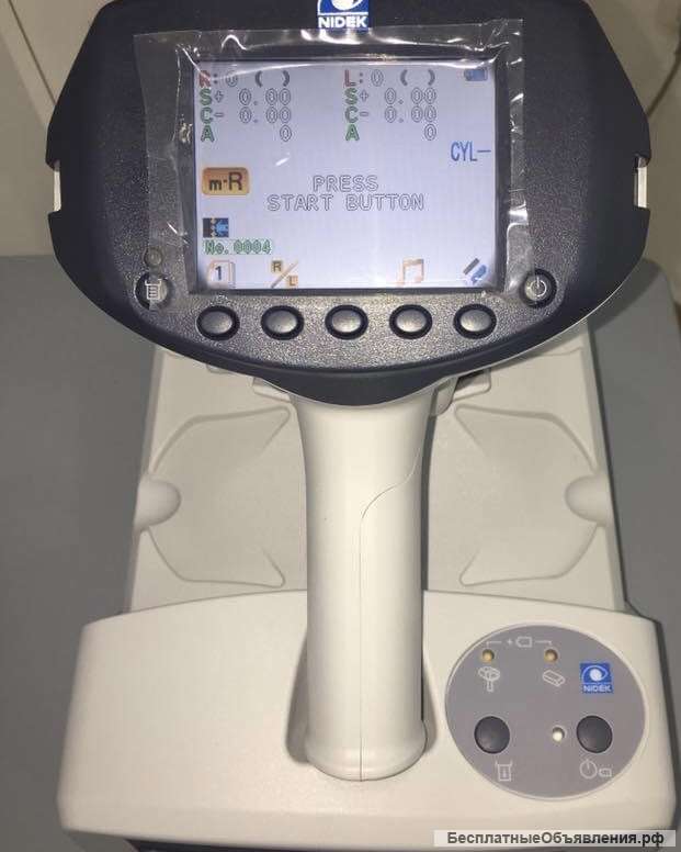 Nidek HandyRef-K Handheld Ref/Keratometer