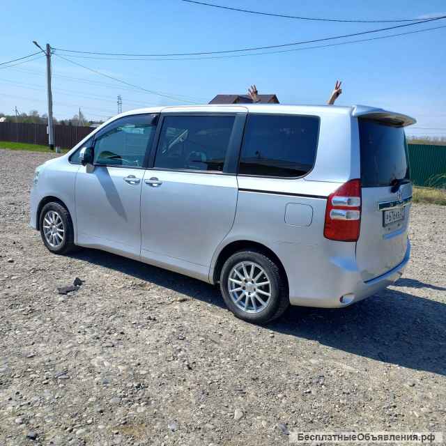 Тoyota Noah