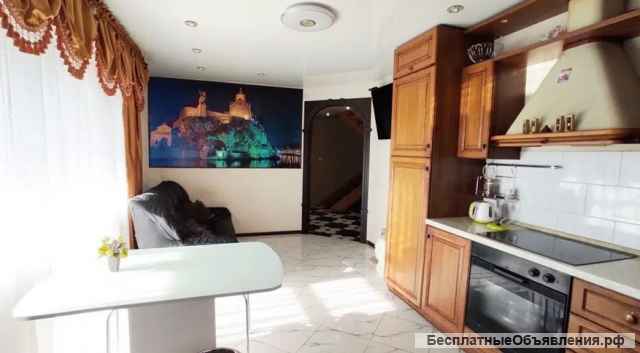 Дом с земельным участком в Екатеринбурге