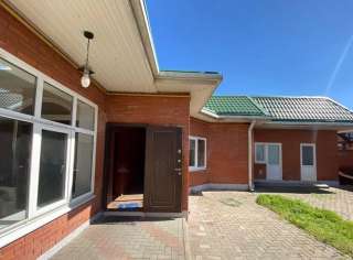 Дом СНТ «Янтарь», Ростовское шоссе, 327/ 250/ 30, кирпич