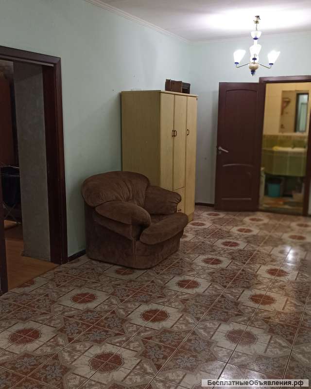 5ти ком. квартиру Красный проспект, 99 м. Гагаринская
