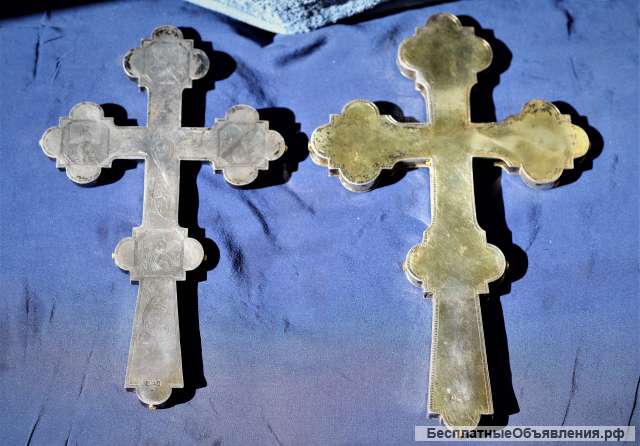 Пара старинных напрестольных крестов в стиле Историзм и Русский Бидермайер. Серебро «84». XIХ век.