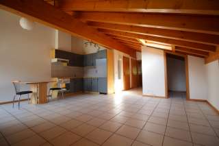 Апартаменты LEES, уютная 2.5-комнатная мансардная квартира с балконом на южной стороне, в отличном с