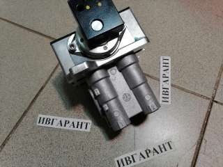 YB60000033 гидроклапан хода экскаватора (педаль) YB60000033