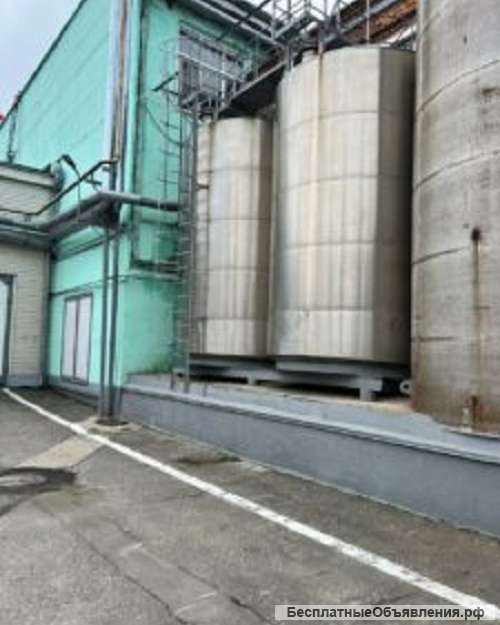 Емкости нержавеющие, объем -30 куб.м., вертикальные, термос