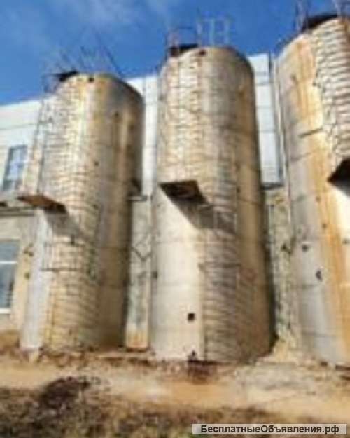 Емкости нержавеющие В2-ОХР-50, объем -50 куб.м., вертикальные, термос