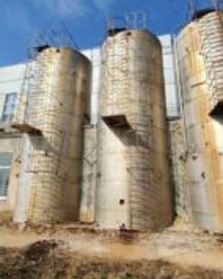 Емкости нержавеющие В2-ОХР-50, объем -50 куб.м., вертикальные, термос