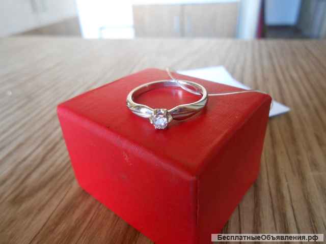 Серебряное кольцо с фианитом, новое, 17,5 размер