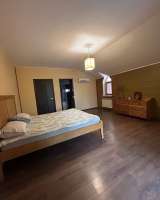 Двухэтажный дом в центре