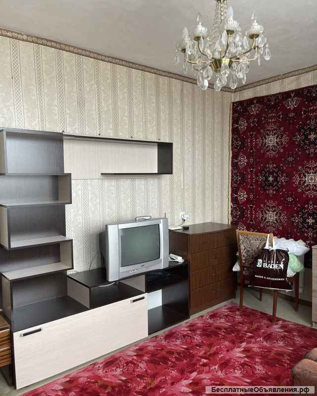 Сдам в аренду 1-к. кв. 40 кв. м, ул. Большая Каменная, 7/9 эт.