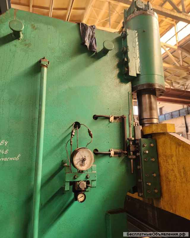 Пресс листогибочный гидравлический ИА1432АП