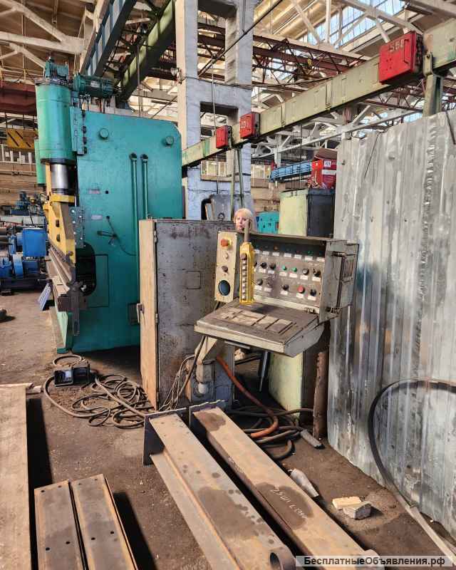 Пресс листогибочный гидравлический ИА1432АП