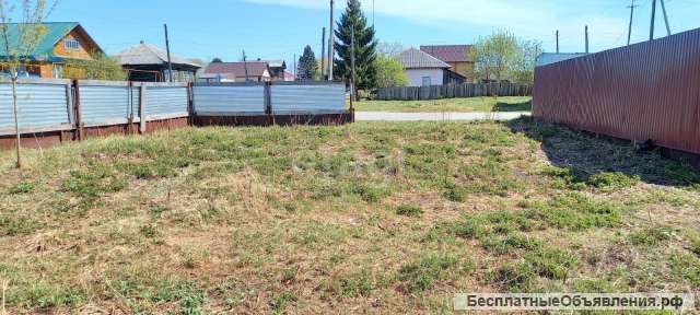 Земельный участок в центре села Падун