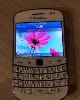 Телефон Blackberry Bold белый