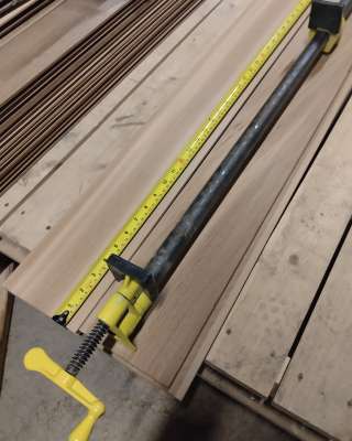 Струбцина (вайма) столярная