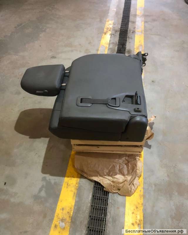 3-й ряд сидений TOYOTA LAND CRUISER 200