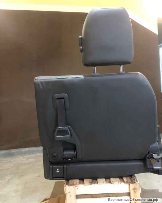 3-й ряд сидений TOYOTA LAND CRUISER 200