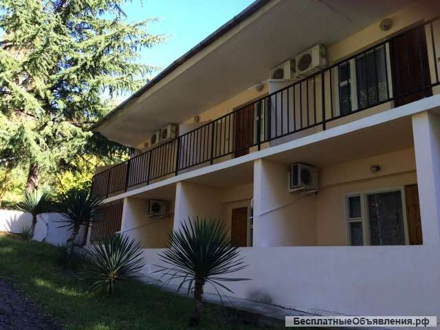 Действующая база отдыха на берегу Черного моря