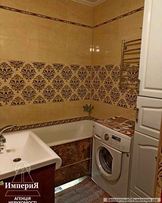 3.8.9 с современным евроремонтом на Восточной.