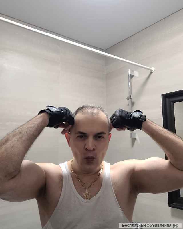 Профессиональный массажист