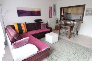 FOREST, светлая 2.5-комнатная квартира с балконом на южной стороне и прекрасным видом