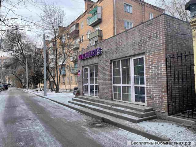 Помещение 40 кв.м. на своей земле возле Комсомольской площади