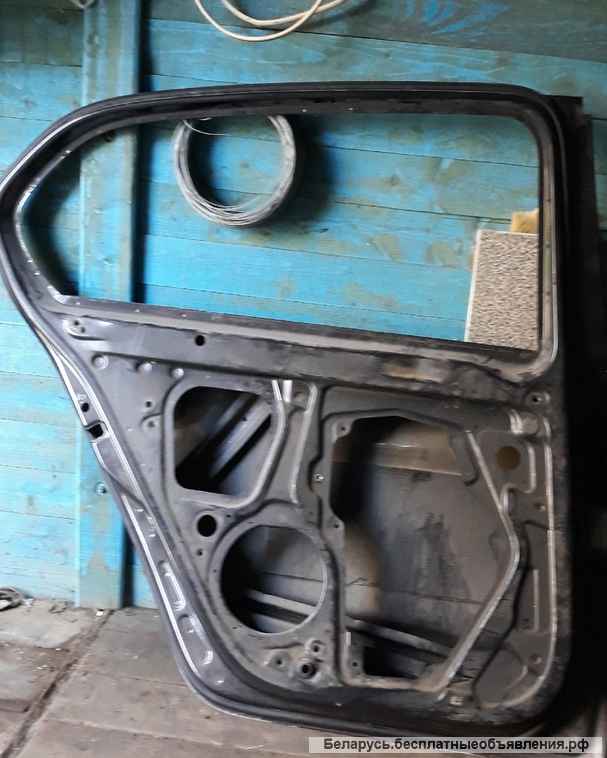 Две задние двери для шкода суперб2