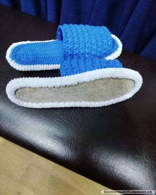 Тапочки ручной вязки и детский плед