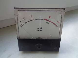 Индикатор уровня звука в dB