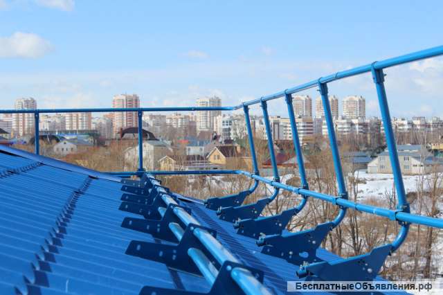 Установка снегозадержателей на крыше в Новосибирске