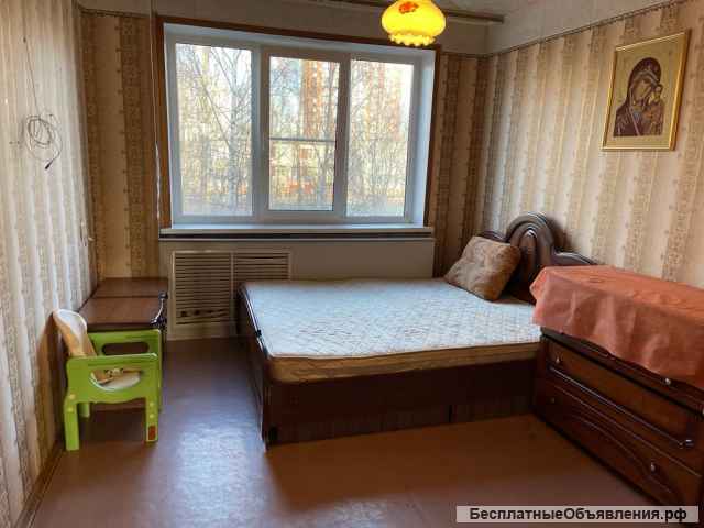 Сдам 2-комн. кв. 53 кв. м ул. Гагарина (137 серия), 3/5 эт.