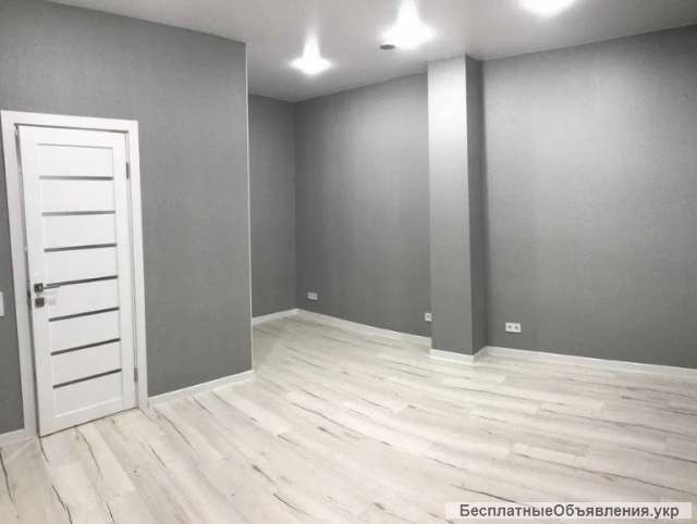 В продаже помещение под салон магазин Приморский